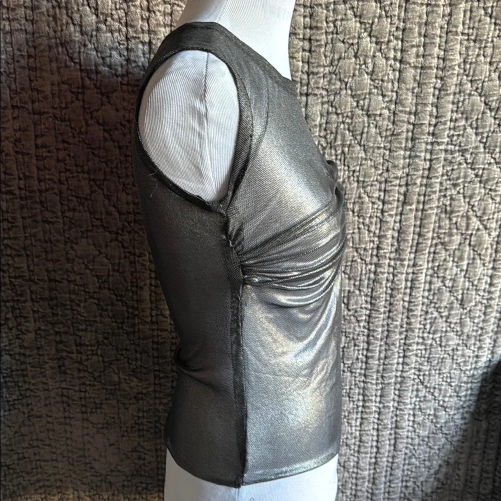 Gray Sleeveless Ruched Tank Top - Picture 3 of 6